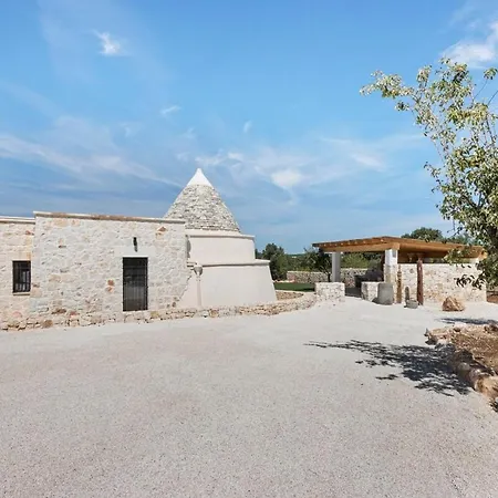 Trullo Lamatroccola Villa *