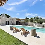 Trullo Lamatroccola Villa *
